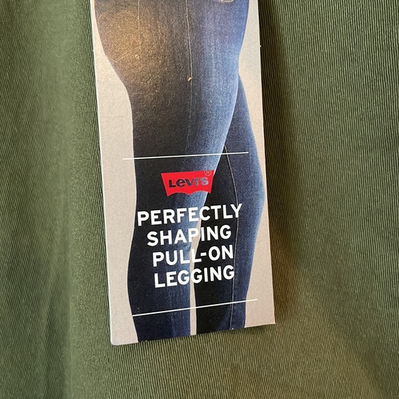 NWT Levi Perfectly Shaping Pull On Legging SZ 24W Green Mid Rise - Picture 7 of 13